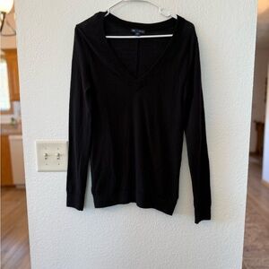 GAP Black Fitted Long Sleeve Blouse with Classic Neckline size L
